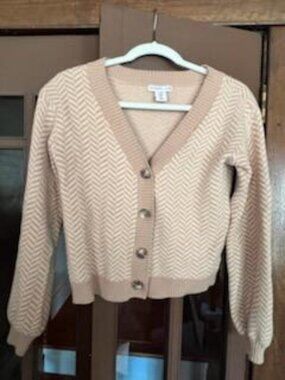 Sincerely Jules Cropped Fit Chevron Cardigan